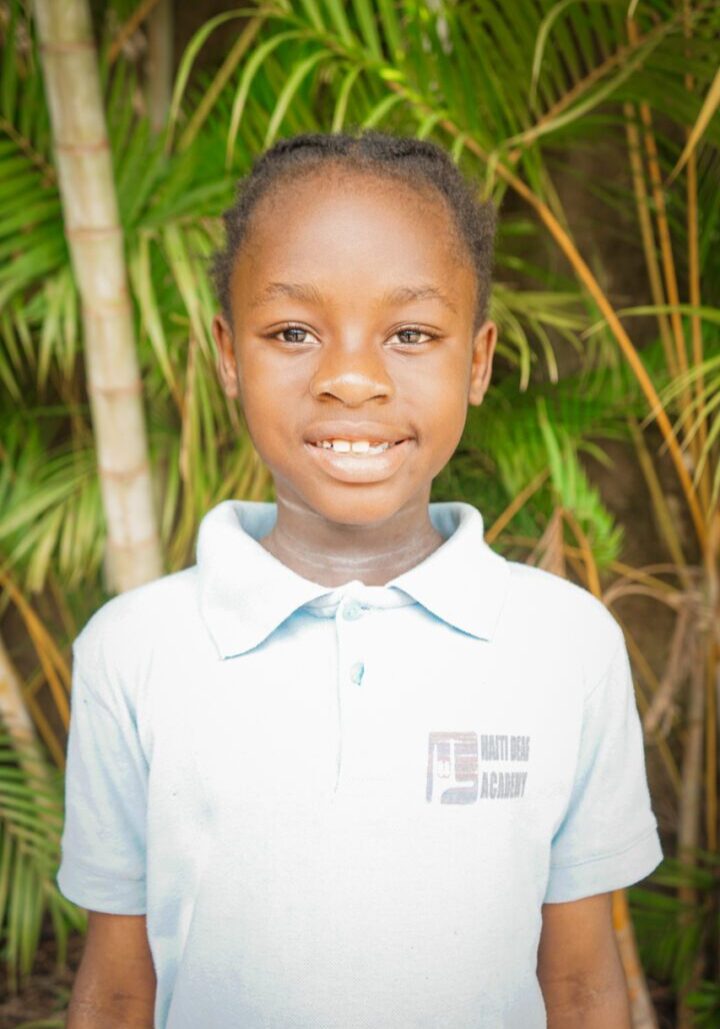Debora lives with her mother and grandmother. Debora’s mother attends school also as she is a teen. Debora’s young mother went to a lot of effort to make sure her deaf daughter went to school! Debora lives on campus and learns very fast. She is happy and bossy!